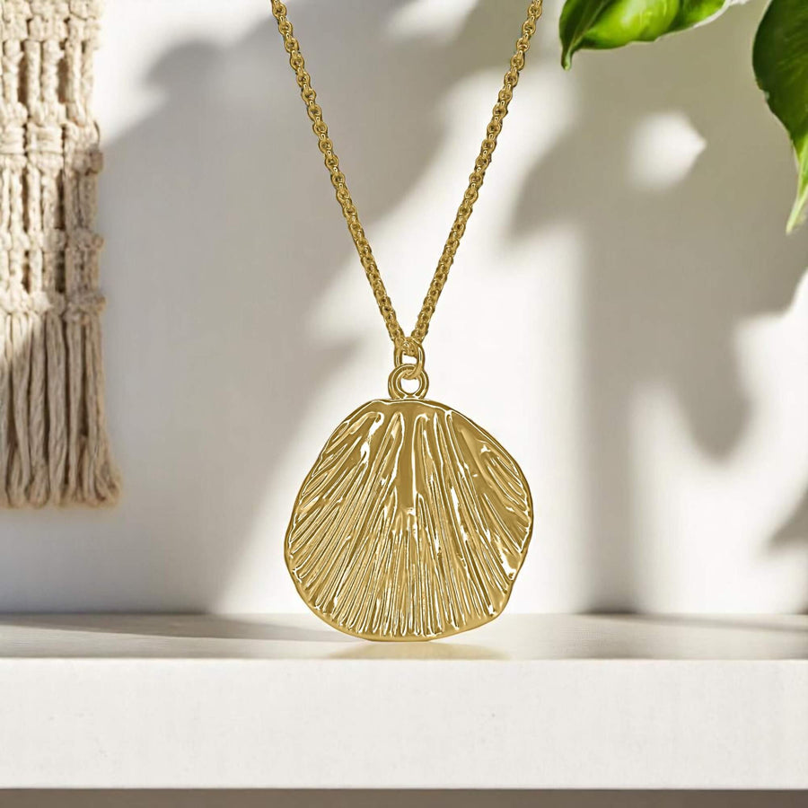 Brushstroked Medallion Necklace